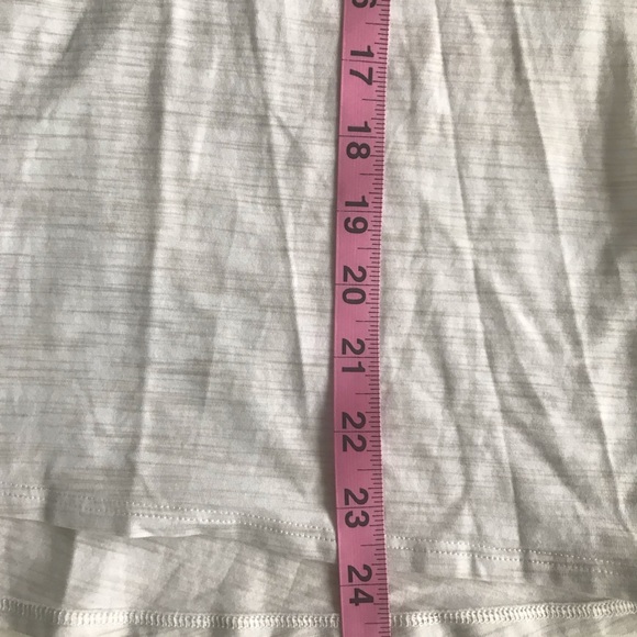 Lululemon 10? Back Into It Long Sleeve Tee Shirt Open Back Keyhole Relaxed Beige - Picture 4 of 5